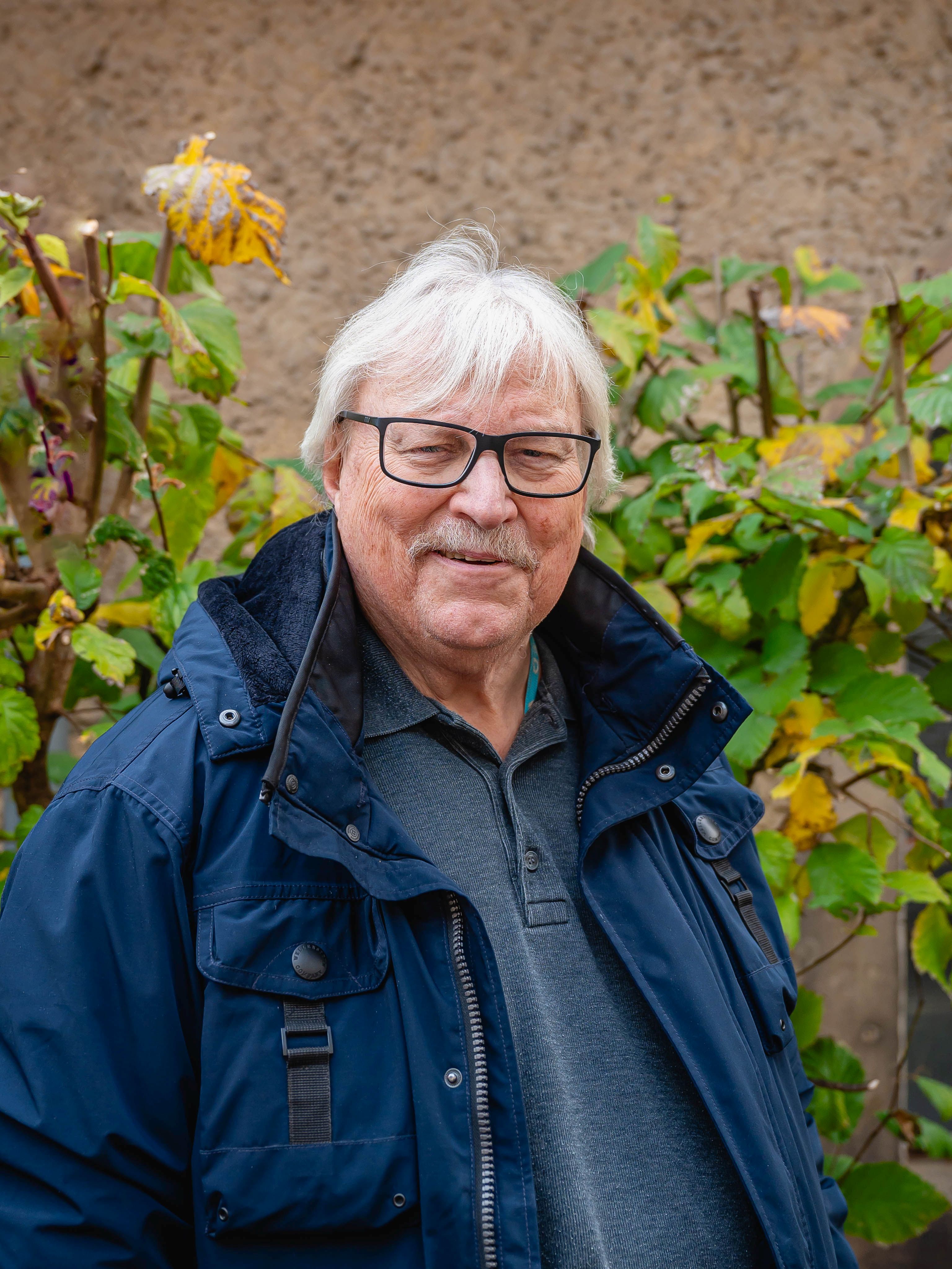 Prof. Dr. Herbert Einsiedler Prof. Dr. Herbert Einsiedler